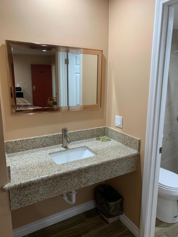 Budget Inn Motel image 29